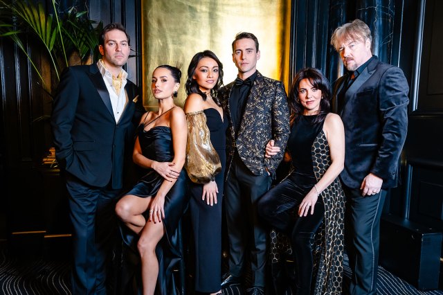 Jon Robyns, Amber Davies, Frances Mayli McCann, Jamie Muscato, Rachel Tucker and John Owen-Jones (Credit Danny Kaan)