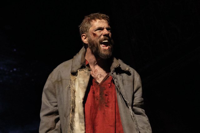 Ian McIntosh in Les Misérables, © Danny Kaan