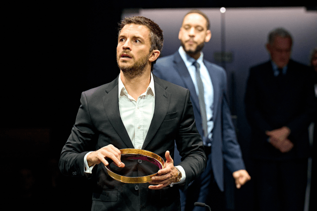 Jonathan Bailey in Richard II, Manuel Harlan