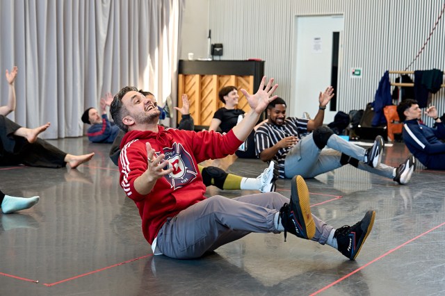 Felipe Pacheco, Alby Baldwin, Daniel Davids et casting en répétition pour Hamlet Hail au voleur