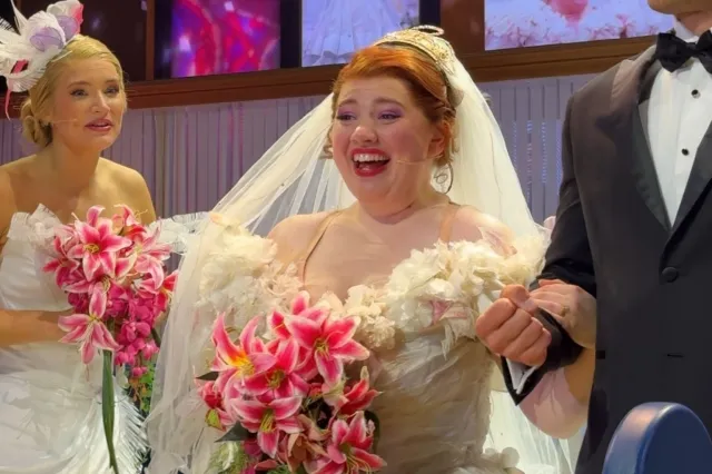 Megan Ellis in Muriel