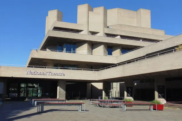 National Theatre 1 11d373