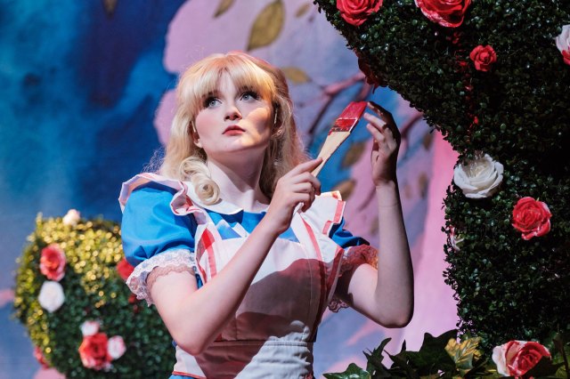 L'adaptation Alice au pays des merveilles révèle London Cast