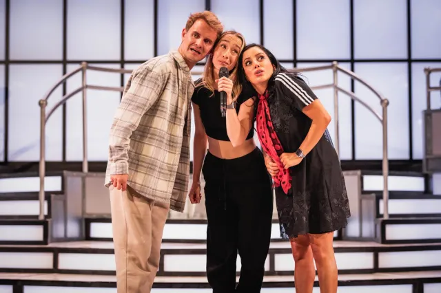 The new cast of Titanique in rehearsals, Mark Senior