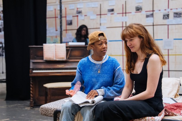Samira Wiley et Claudia Jolly en répétitions pour les vêtements intimes Donmar Warehouse Photo par Helen Murray