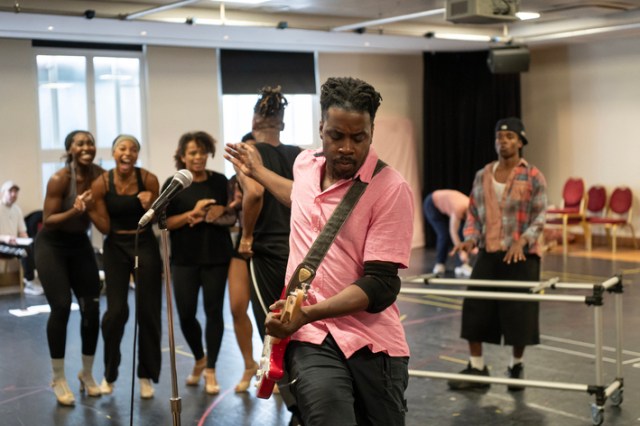 Rolan Bell et accouché en répétitions pour Tina the Tina Turner Musical, créditez Matt Crockett