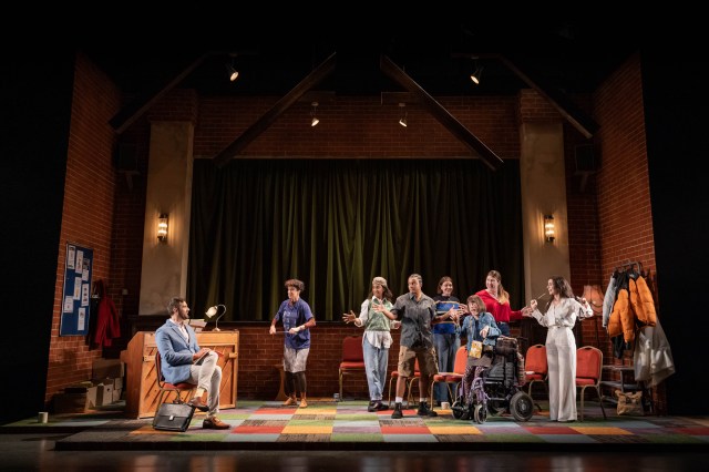 Compagnie du ministère des Affaires lesbiennes du Kiln Theatre (C) Mark Senior