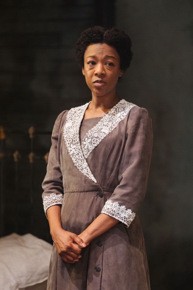 Samira Wiley dans Intimate Apparel Donmar Warehouse Photo par Helen Murray