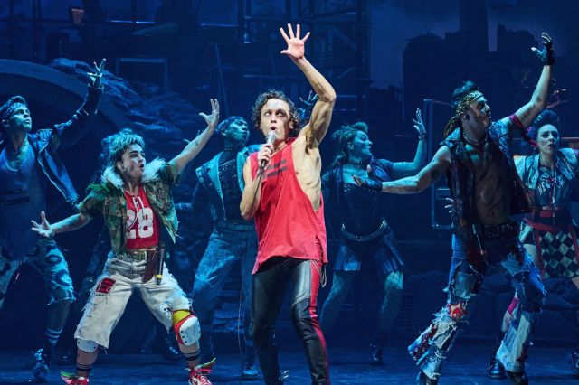 Glenn Adamson et le casting de Bat Of Hell