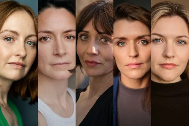 Les cinq interprètes jouant les sœurs