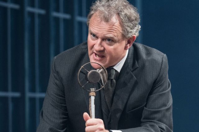 Hugh Bonneville dans un ennemi du peuple