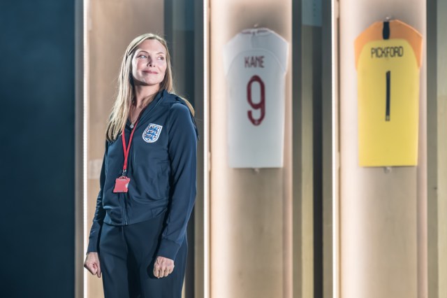Samantha Womack (Pippa Grange) dans la chère tournée nationale en Angleterre c. Marc Brenner (3085)