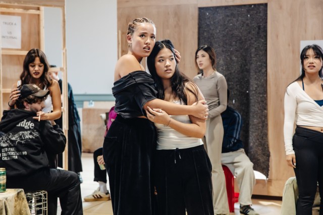 Gigi (Ace), Kim (Julianne Pundan) et Ensemble, Danny Kaan Photography