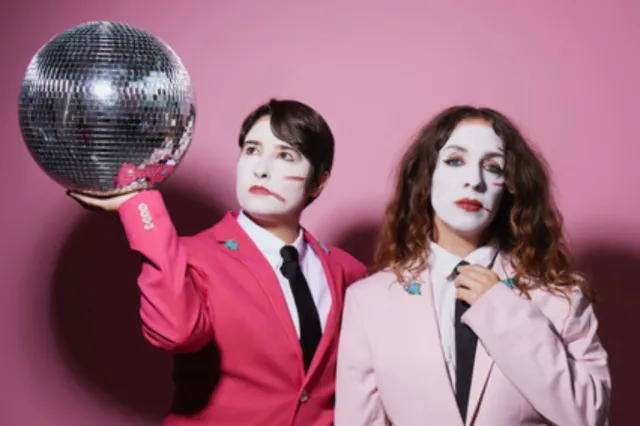 Rebecca Biscuit and Louise Mothersole