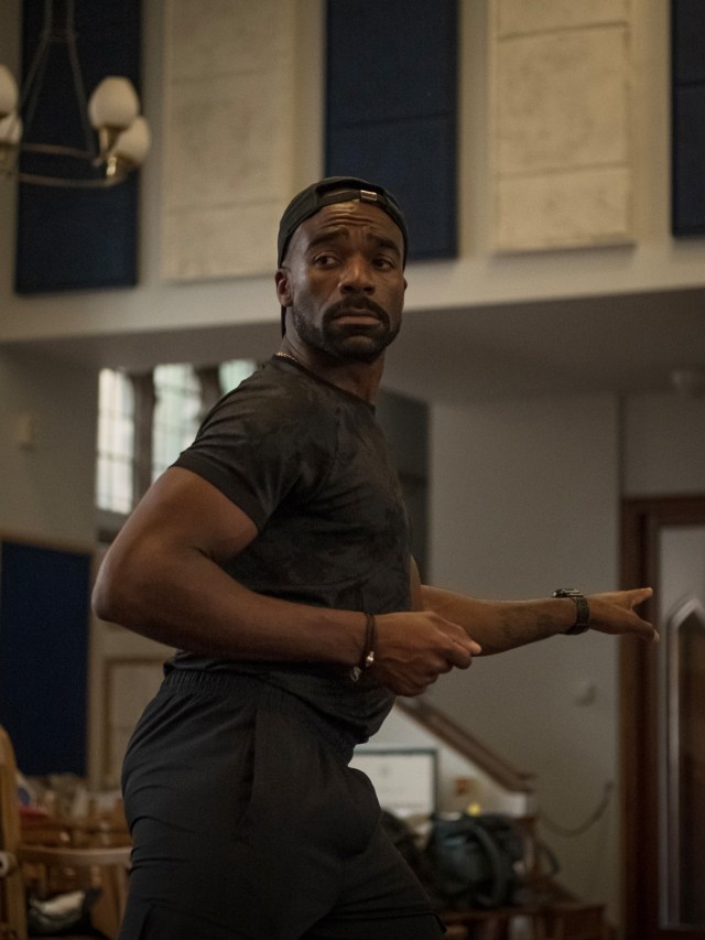 Ore Oduba comme le Dr Frankenstein, créditer Tom Sweeney (2)