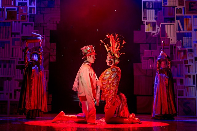 410830 Matilda The Musical UK Tour septembre 2025 Yellow Team avec Mollie Hutton dans le rôle de Matilda 2025