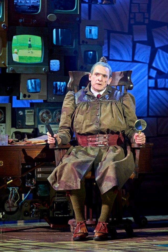 410654 Matilda The Musical UK Tour septembre 2025 Yellow Team avec Mollie Hutton dans le rôle de Matilda 2025