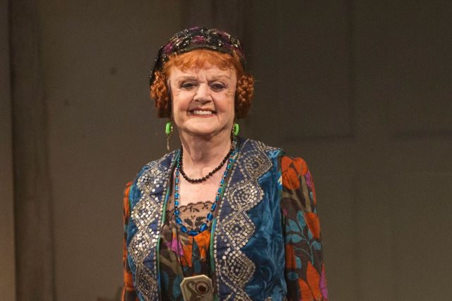 Angela Lansbury lors du rappel de Blithe Spirit dans le West End