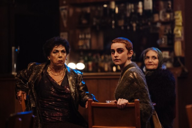 Irene MacDougall, Eilidh Fisher et Alison Peebles dans Macbeth