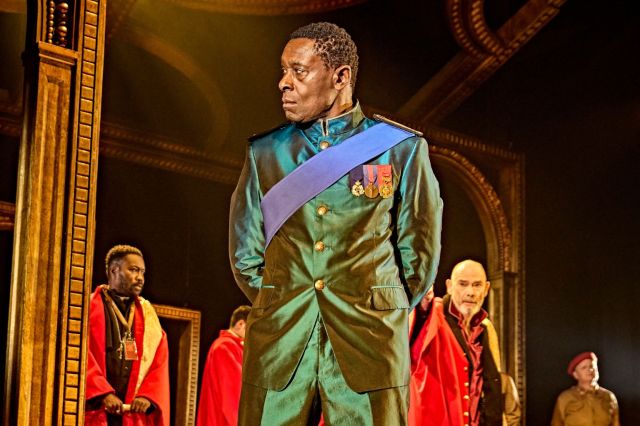 David Harewood dans Othello, Brinkhoff Moegenburg