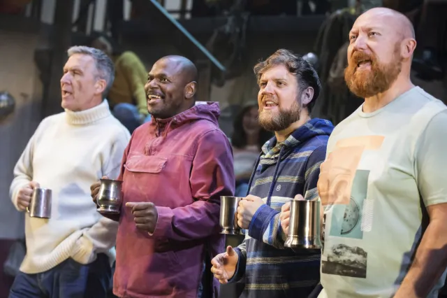 James Gaddas, Anton Stephans, Dan Buckley, Hadrian Delacey dans Fisherman's Friends