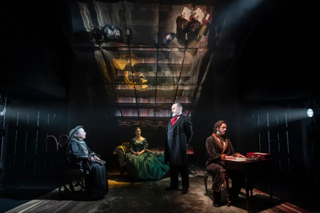 Le casting de Victoria : A Queen Unbound