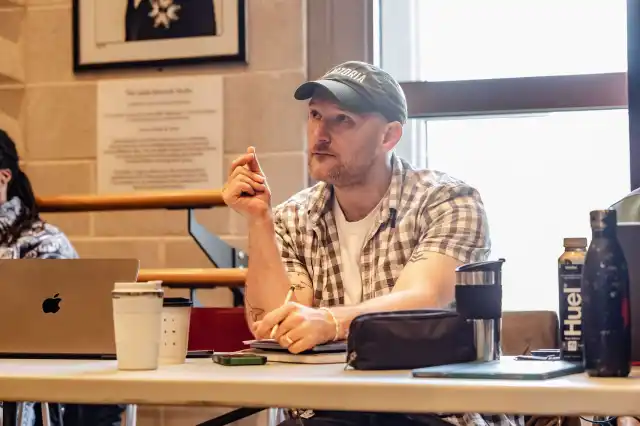 Drew Gasparini crédite Danny Kaan