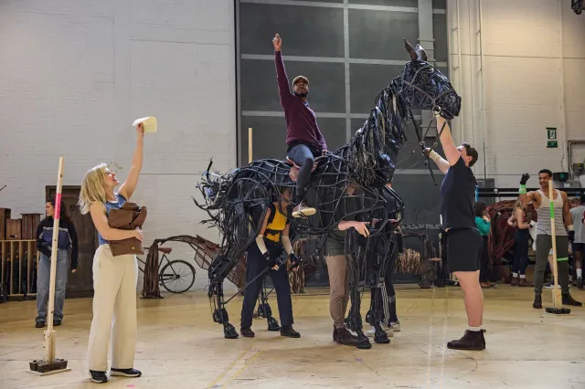 Répétitions War Horse 2026 au Théâtre National LR Anne Marie Piazza, Daniel Rock Topthorn' Felicity Donnelly, Lewis McBean, Matthew Lawrence0145.P c Brinkhoff Moegenburg
