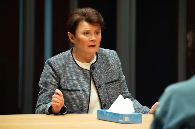 Monica Dolan dans l'entrepôt MASS Donmar photo de Richard Hubert Smith