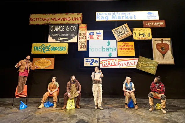 Omar Malik, Lisa Zahra, James Tanton, Hannah McPake, Lottie Beck Johnson et Keiren Hamilton-Amos dans Le Songe d'une nuit d'été