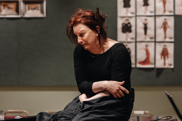 Jinkx Monsoon in End of the Rainbow, photo by Danny Kaan