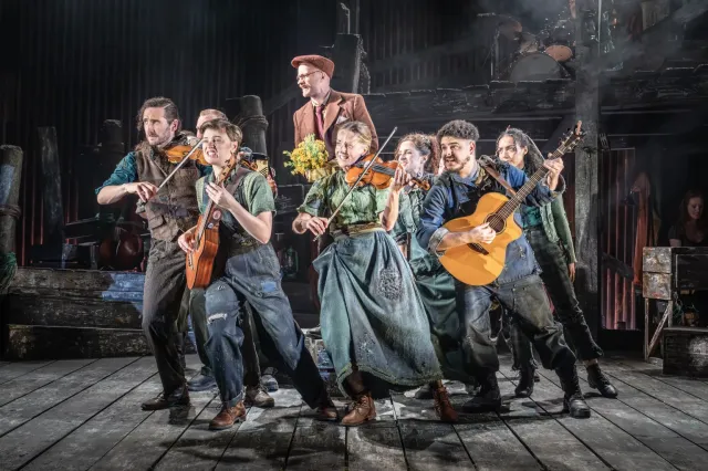 THE CURIOUS CASE OF BENJAMIN BUTTON. The Company. Photo Marc Brenner 2