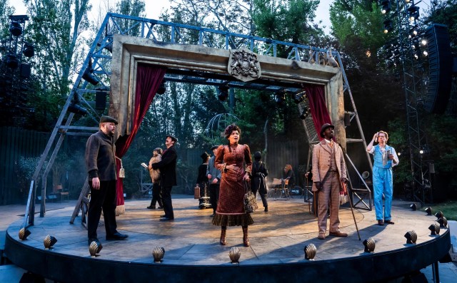 Sherlock Holmes. Will Brown, Patrick Warner, Nadi Kemp Sayfi, Jyuddah Jaymes et Joshua James. C Tristram Kenton.