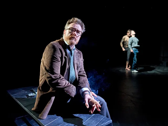 Toby Stephens (Dr Martin Dysart) et Noah Valentine (Alan Strang) photo de Manuel Harlan (2)