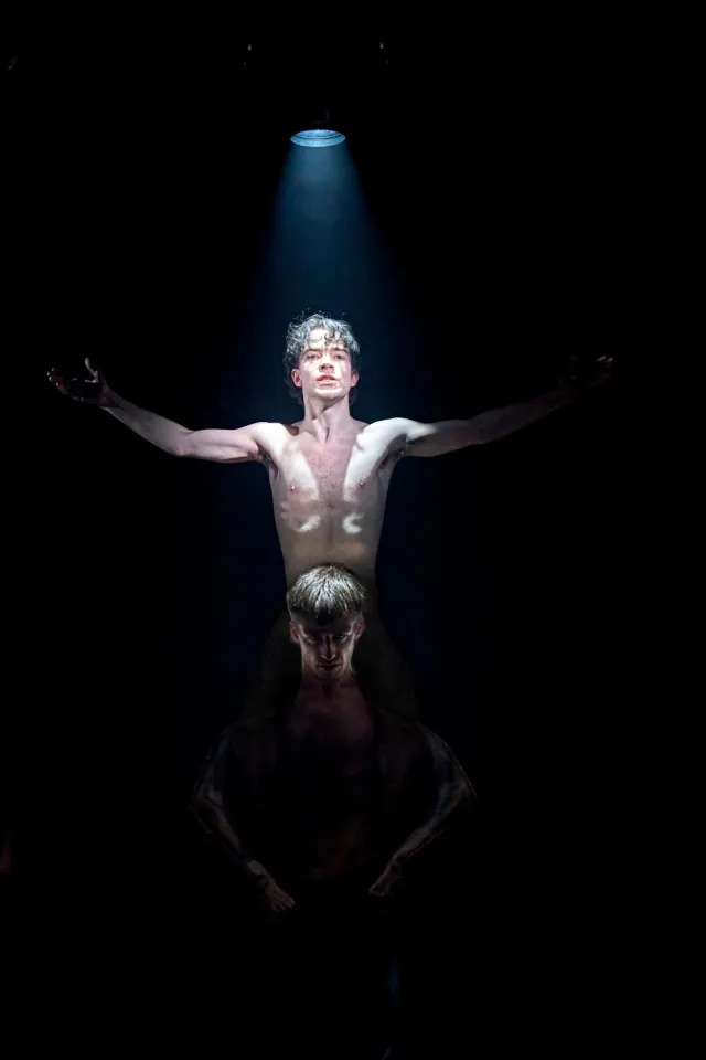 Noah Valentine (Alan Strang), Ed Mitchell (Nugget) image de Manuel Harlan