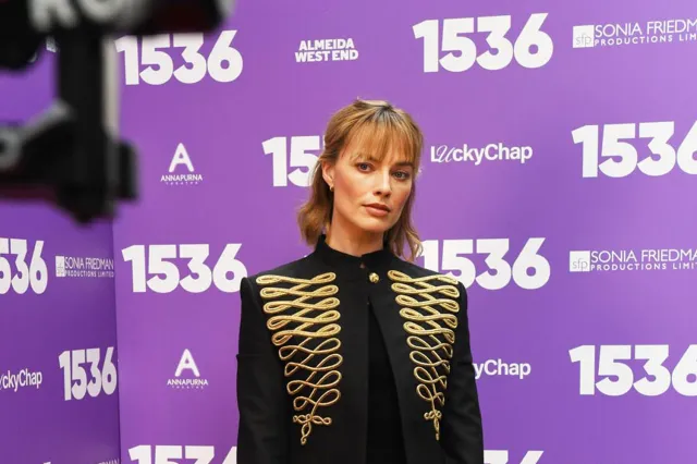 Margot Robbie soutient la nouvelle écriture dans le West End – elle explique pourquoi