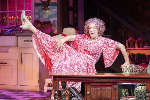 Allegra 3 Maureen Lipman Photo Marc Brenner