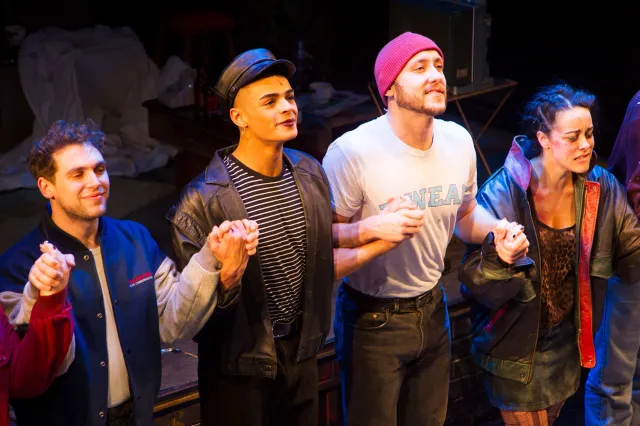 Layton Williams et les acteurs du rideau appellent à louer Layton Williams et les acteurs du rideau appellent à louer