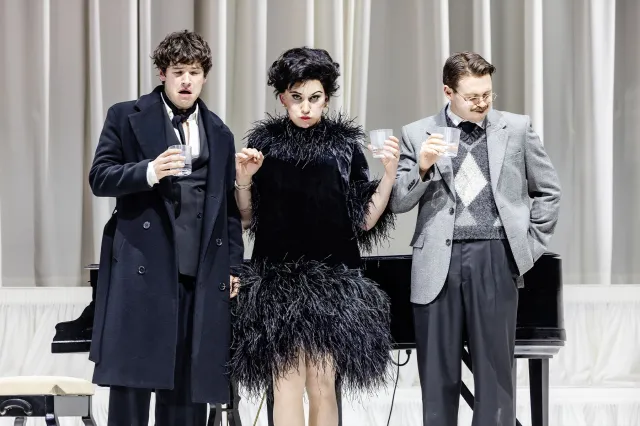 Jacob Dudman, Jinkx Monsoon et Adam Filipe dans End of the Rainbow