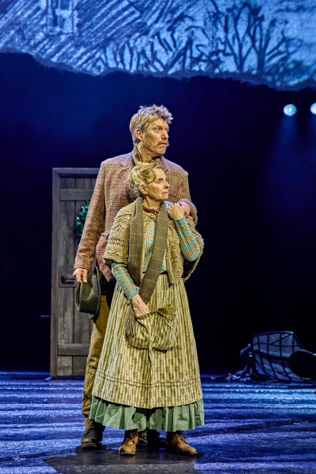 Stephen Beckett et Jo Castleton dans War Horse 2026 au Théâtre National (c) Brinkhoff Moegenburg 1136 0665 Stephen Beckett et Jo Castleton dans War Horse 2026 au Théâtre National (c) Brinkhoff Moegenburg 1136 0665