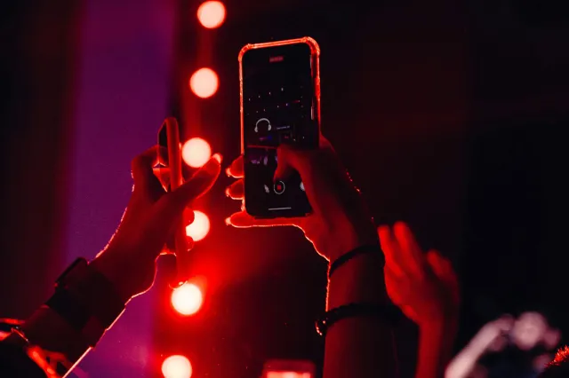phones theatre