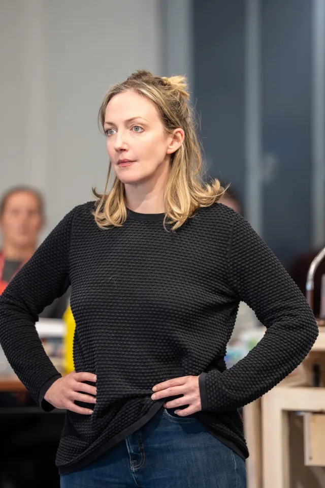 Alex Young (Helen Bechdel) en répétitions pour Fun Home au Royal Exchange Theatre crédit Johan Persson Alex Young (Helen Bechdel) en répétitions pour Fun Home au Royal Exchange Theatre crédit Johan Persson