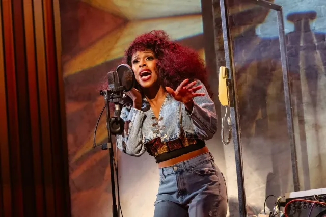 Alexandra Burke as Chaka Khan, photo by Danny Kaan