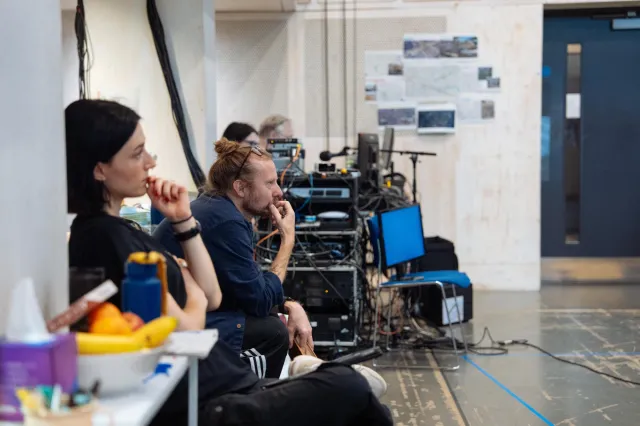 Felix Barrett et Elin Schofield en répétitions pour THE GUILTY Donmar Warehouse photo par Helen Murray