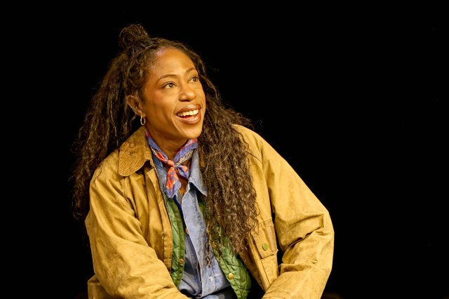 Arcadie 1 Nikki Amuka-Bird dans Arcadia