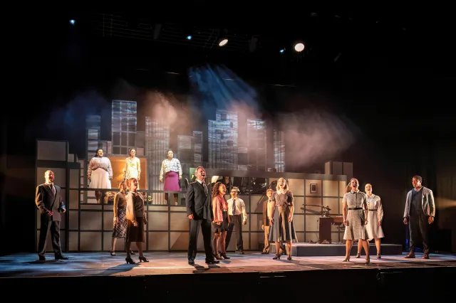9 à 5 2 Le casting de 9 à 5 la comédie musicale