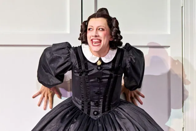 Mason Alexander Park as Mary Todd Lincoln (1)
