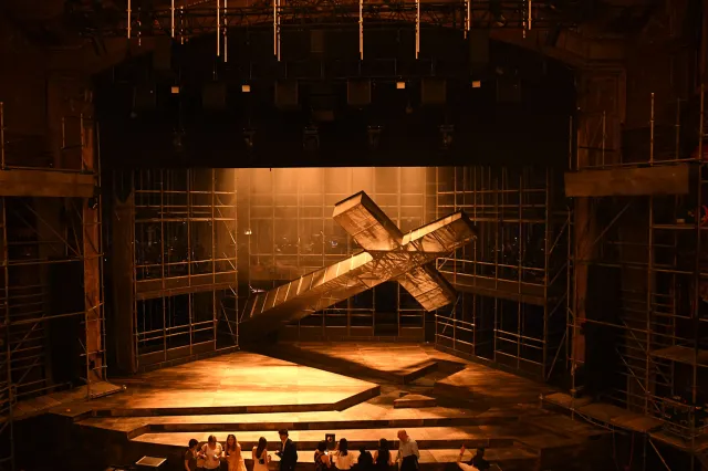 empty palladium stage