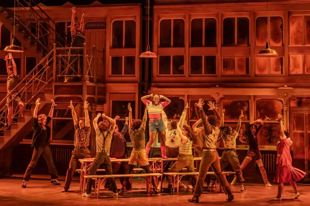 Renommée 2 Olivia Foster-Browne et le casting de Fame The Musical