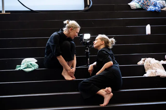 Cate Blanchett et Nina Hoss (Electra Elisabeth et Clytemnestra Alma) en répétition pour Electra Persona. (c) Monika Rittershaus 041